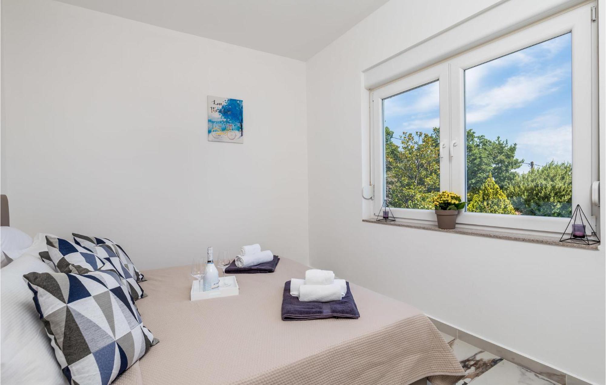 2 Bedroom Amazing Apartment In Rijeka Eksteriør billede