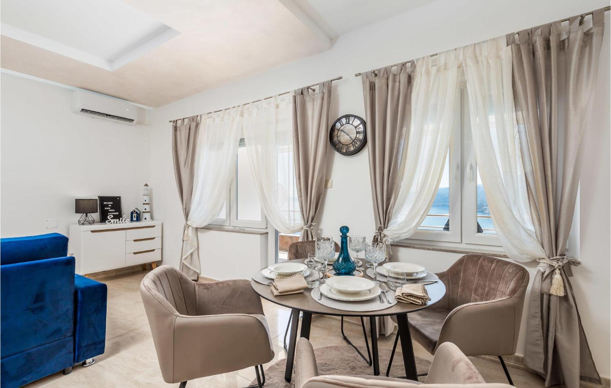 2 Bedroom Amazing Apartment In Rijeka Eksteriør billede